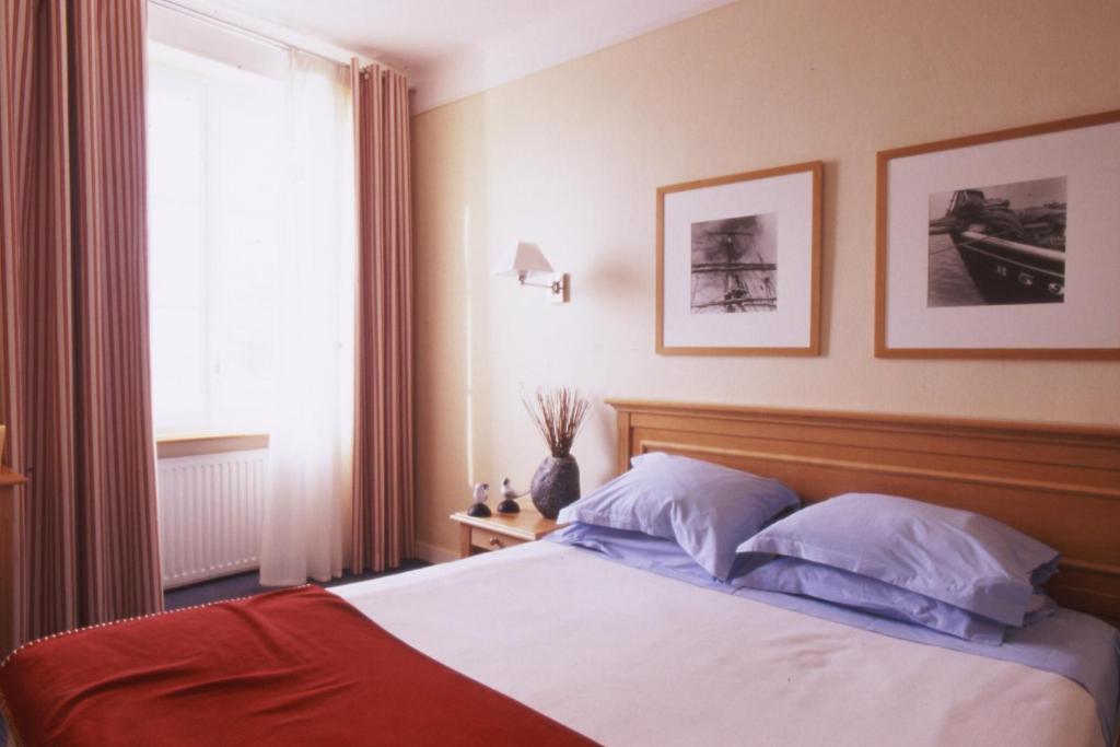 Hotel La Baie Des Anges Spa Marin Landeda Room photo