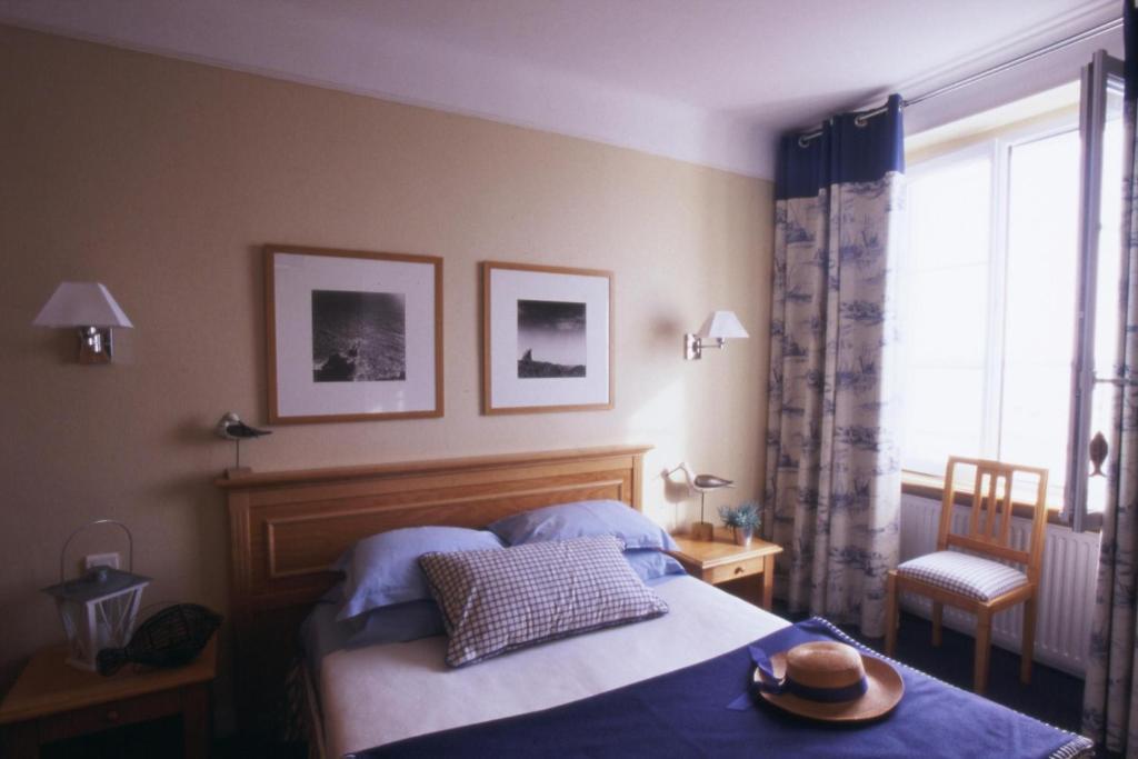 Hotel La Baie Des Anges Spa Marin Landeda Room photo
